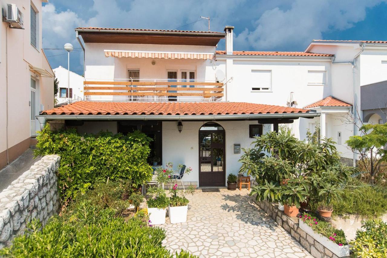 Apartmani Vera Crikvenica Ngoại thất bức ảnh