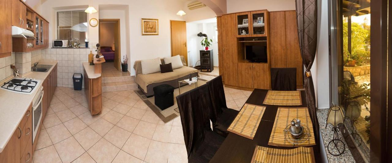 Apartmani Vera Crikvenica Ngoại thất bức ảnh